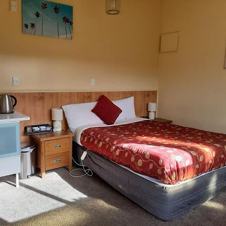 Dupont Motels Lower Hutt Extérieur photo