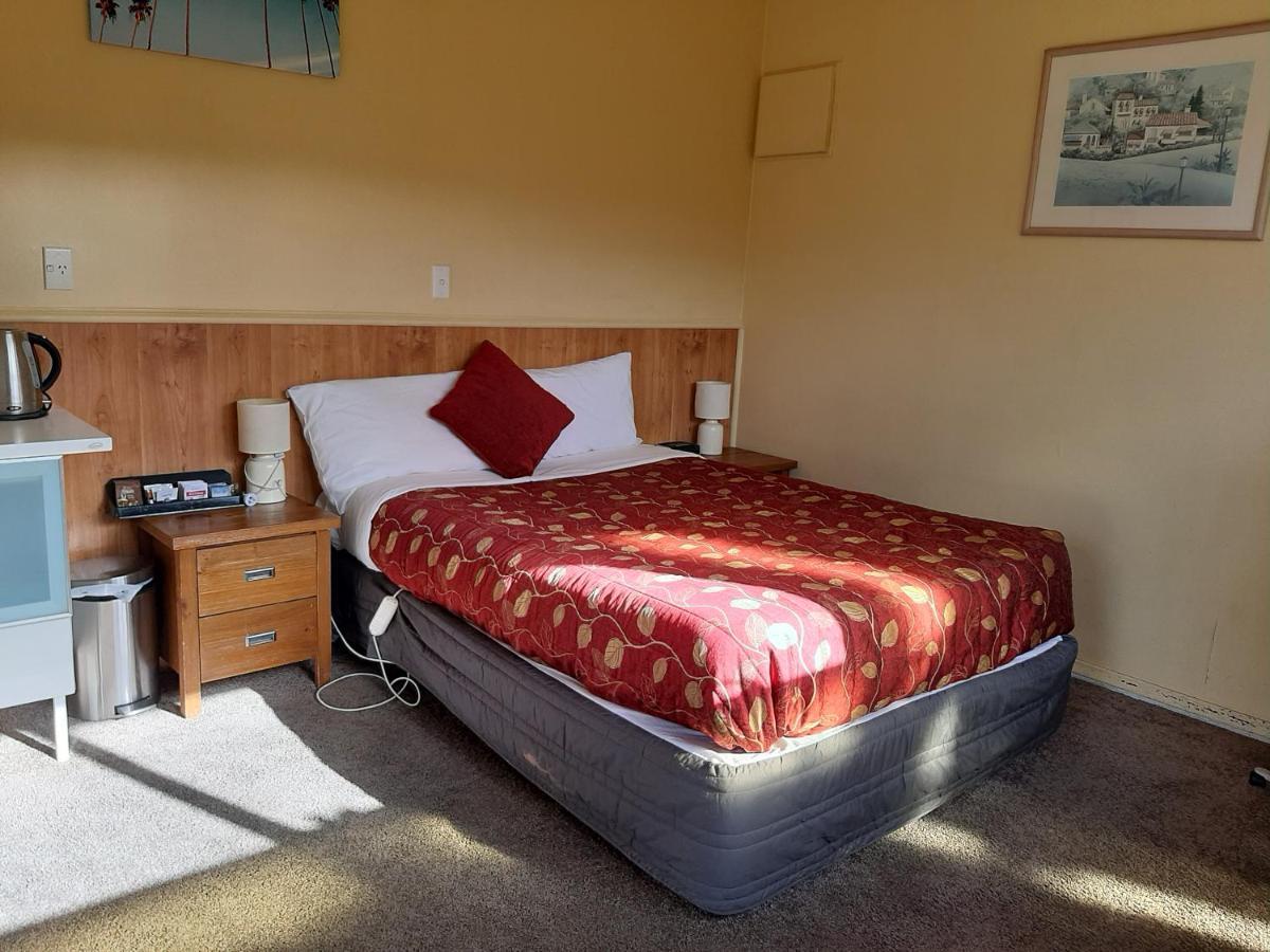 Dupont Motels Lower Hutt Extérieur photo