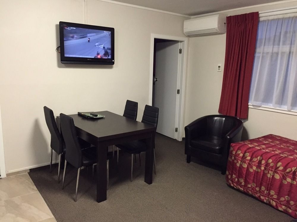 Dupont Motels Lower Hutt Extérieur photo