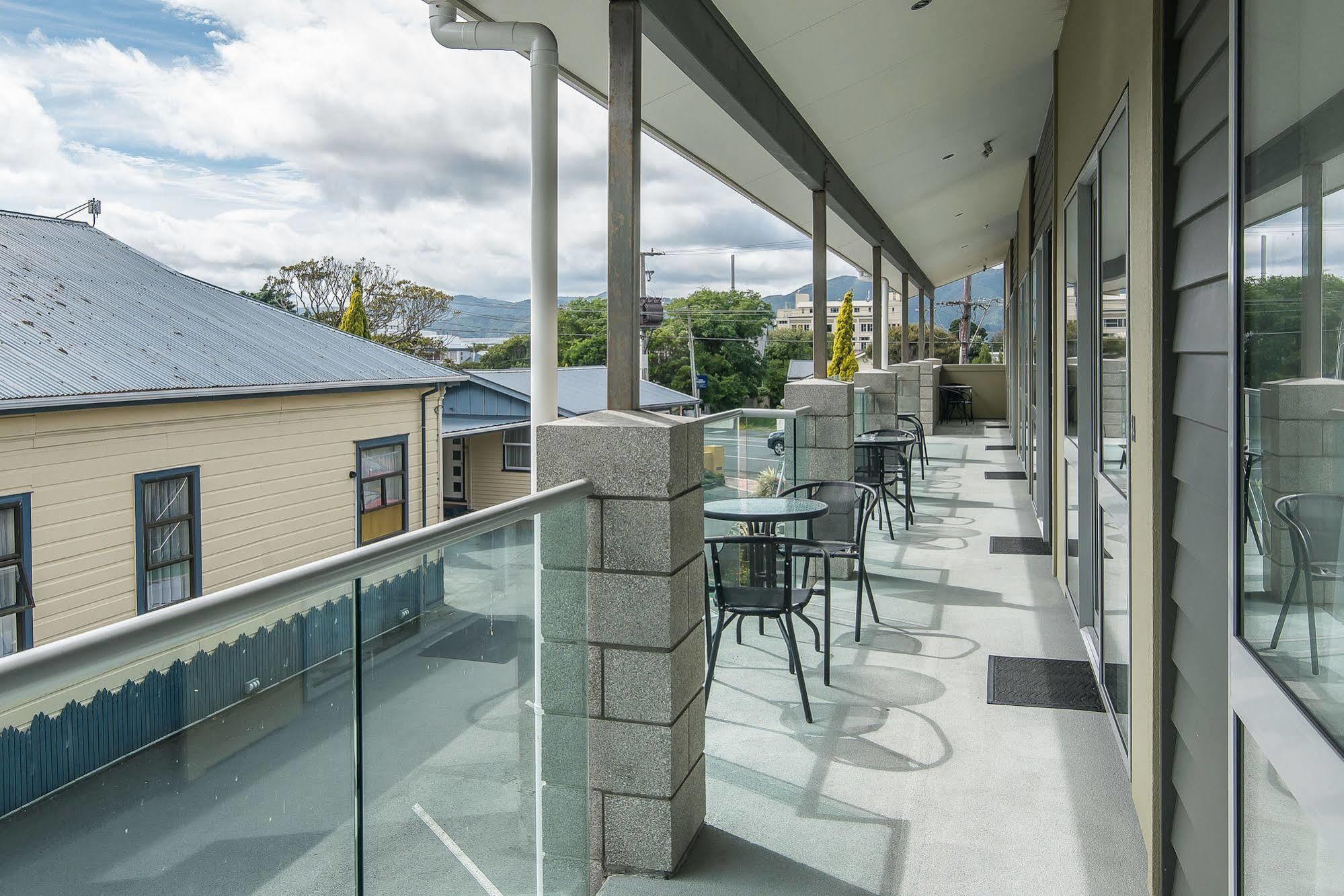 Dupont Motels Lower Hutt Extérieur photo